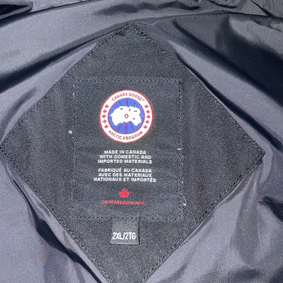 Canada Goose XXL Down Vest - Like New! - Picture 4 of 5